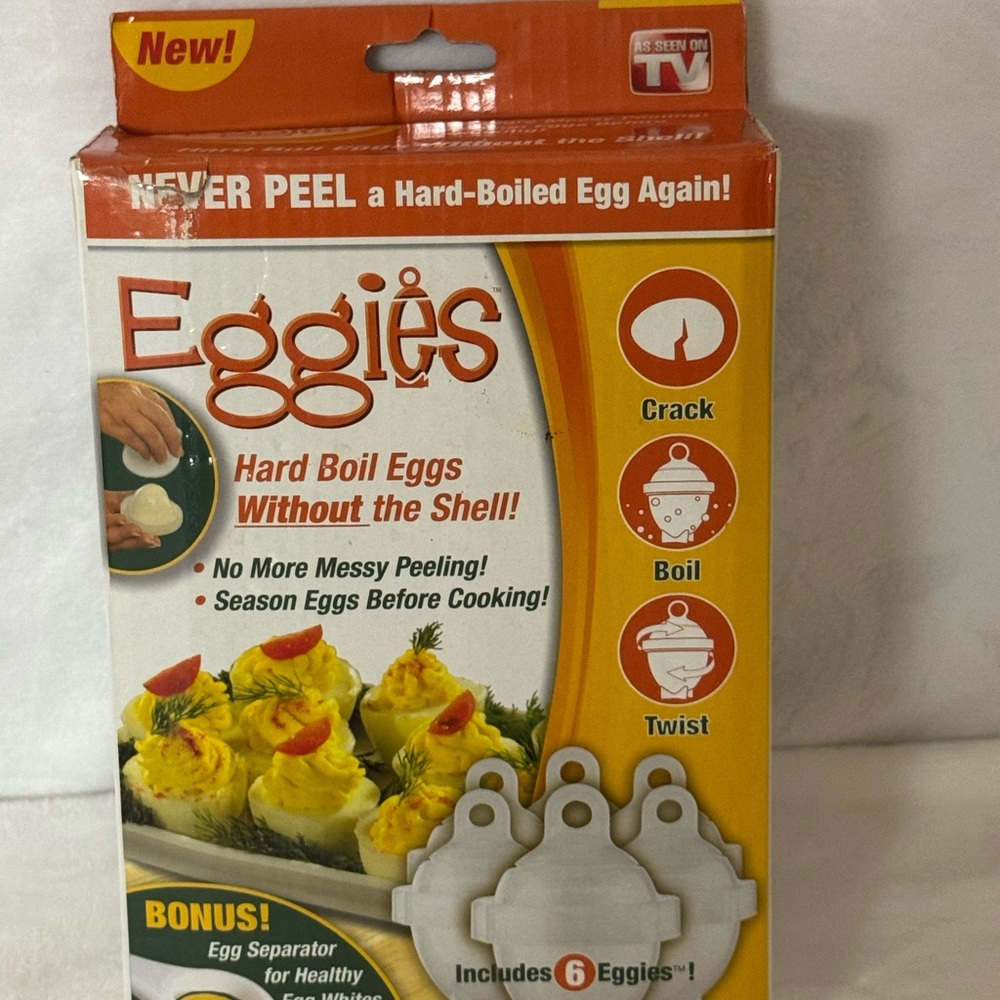 Vintage Eggies Hard Boiled Egg Cooker - White